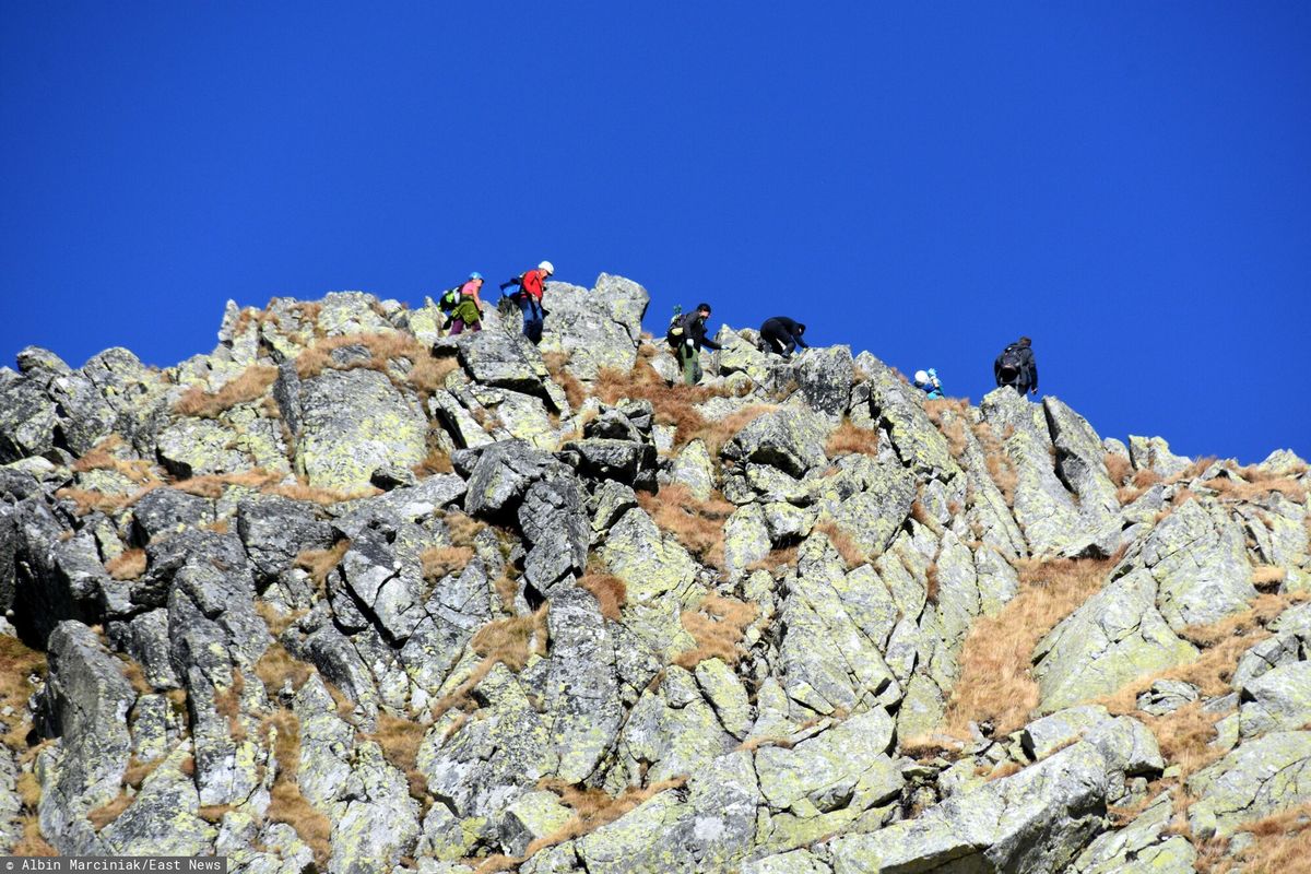 tatry, topr, śmigłowiec Wspinacz spadł ze skalnej ściany. Akcja w Tatrach