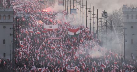 Marsz Niepodległości 2021. Uczestnicy są już pod Stadionem Narodowym