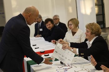 Są dane z Węgier z godziny 11. Szykuje się rekord frekwencji