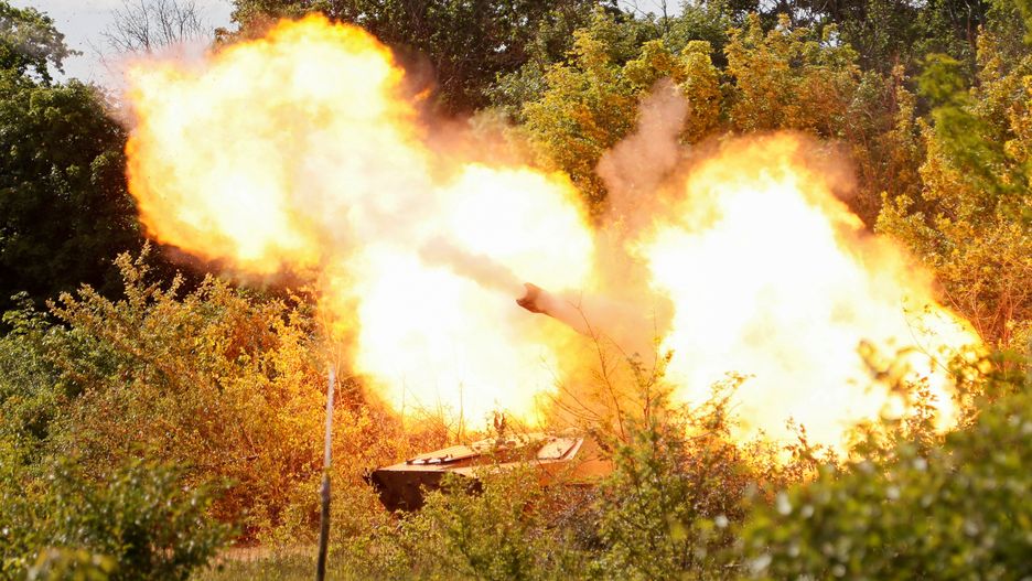A howitzer of pro-Russian troops fires in the Luhansk regionA self-propelled howitzer 2S1 Gvozdika of pro-Russian troops fires a leaflet shell in the direction of Sievierodonetsk to disperse information materials from their combat positions in the Luhansk region, Ukraine May 24, 2022.,Image: 694180685, License: Rights-managed, Restrictions: , Model Release: no, Credit line: ALEXANDER ERMOCHENKO / Reuters / ForumALEXANDER ERMOCHENKO / Reuters / Forumdefence, civil unrest, war, category_code_def, category_code_europ, category_code_war, category_code_vio, category_code_defence, category_code_civil unrest