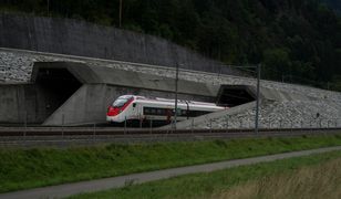 Tunel pod Alpami zablokowany. Czas podróży wydłużony