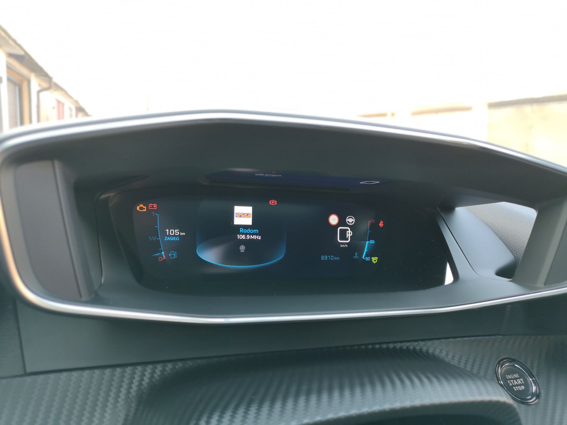 Peugeot 208 GT Line: wirtualne zegary 3D oraz obsługa systemu 7