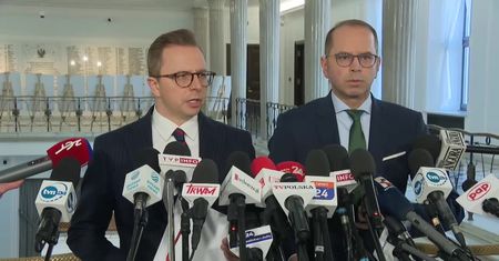 “Skok na kasę”. Posłowie KO o dotacjach z Narodowego Instytutu Wolności dla organizacji związanych z PiS