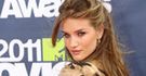 Rosie Huntington-Whiteley chce do rodziny królewskiej