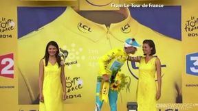 Całuśny skandal na TdF podzielił internautów. Zdrajczyni czy bohaterka?