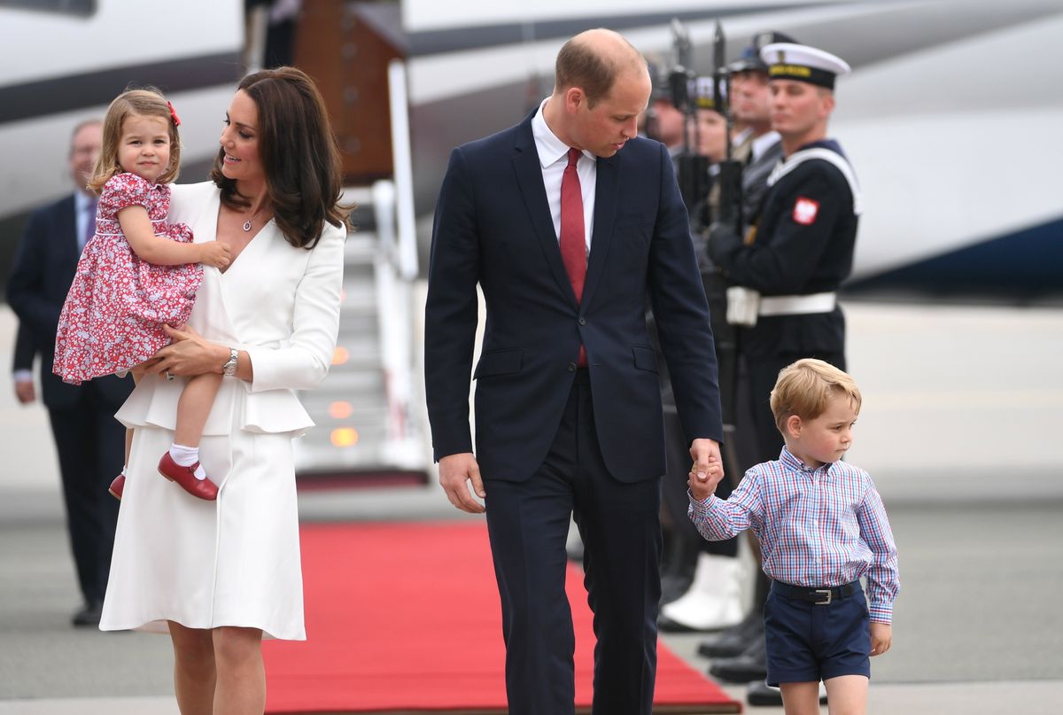 Księżniczka Charlotte w butach księcia Harry'ego podczas wizyty w Polsce! Zobacz zdjęcia