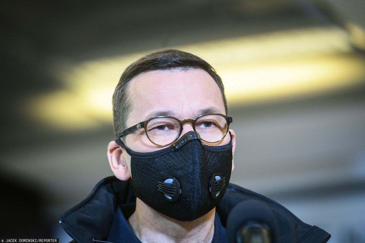 Koronawirus w Polsce. Mateusz Morawiecki powiedział, czy skróci okres luzowania obostrzeń