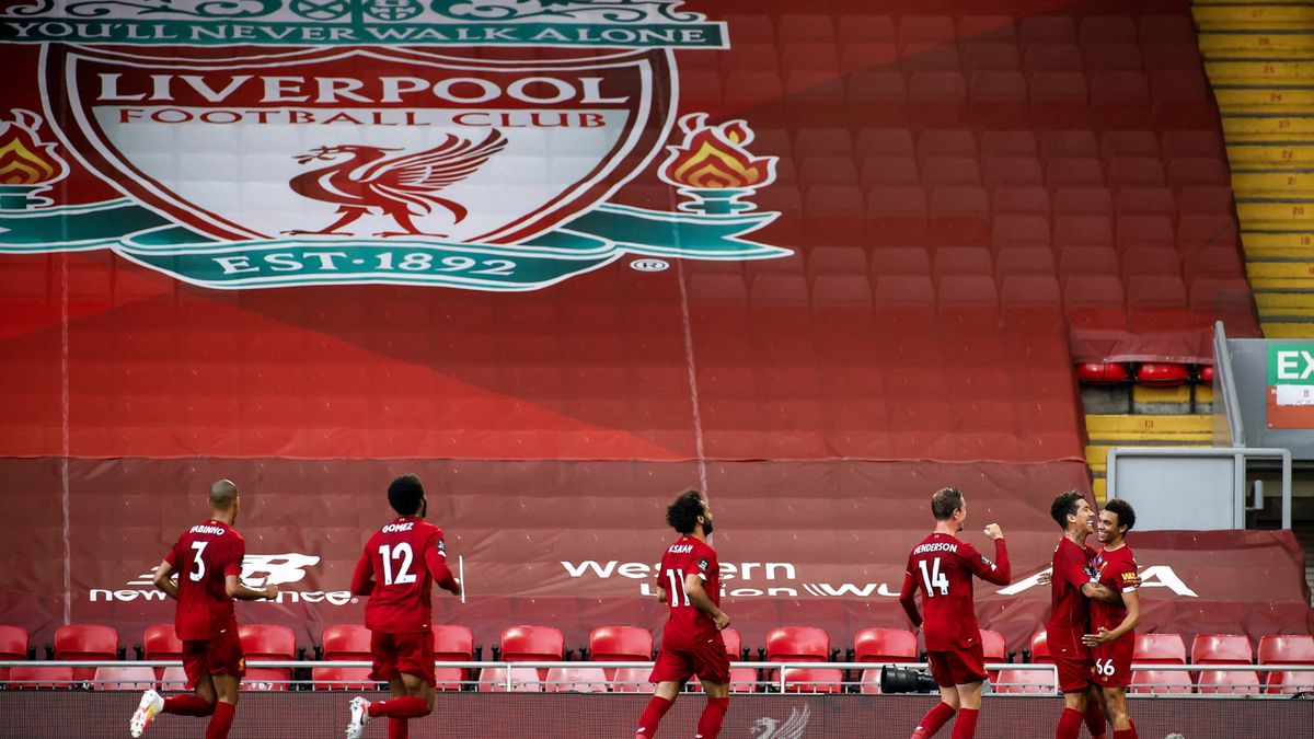 PAP/EPA / Phil Noble/NMC/Pool / Na zdjęciu: piłkarze  Liverpool FC