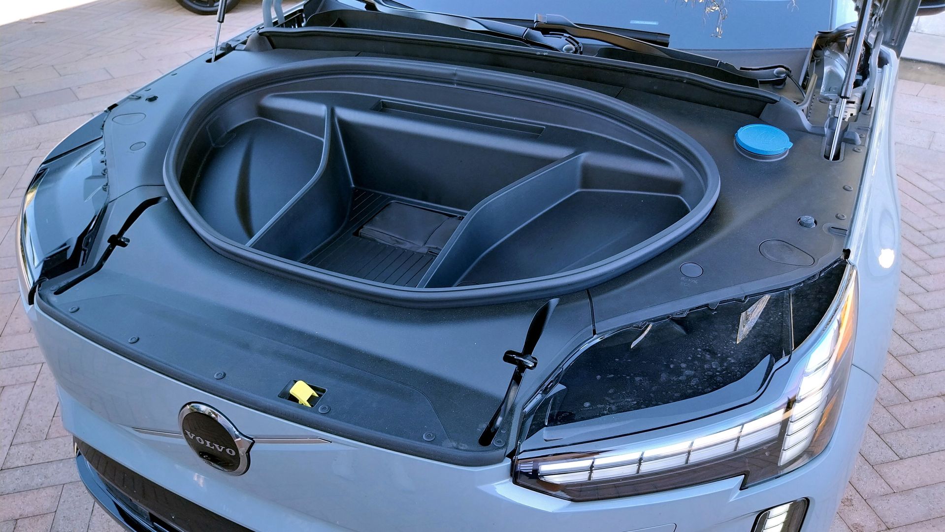 Volvo EX90