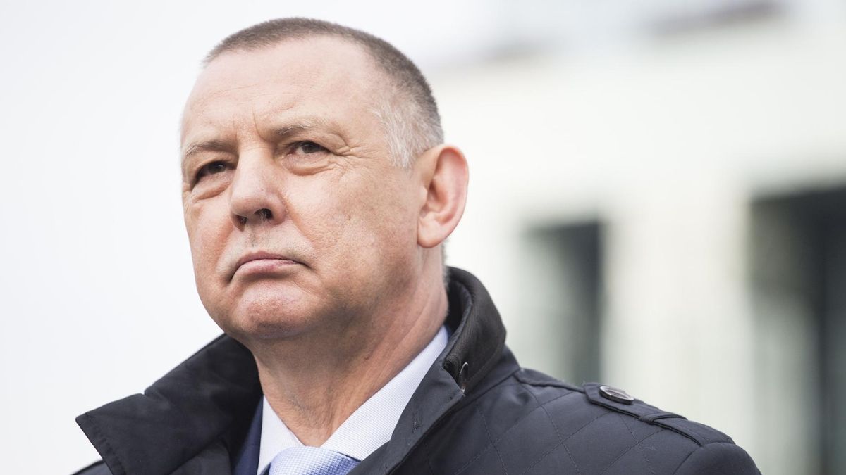 Szef Krajowej Administracji Skarbowej Marian Banaś będzie mógł zablokować konto na 72 godziny i wydłużyć blokadę do 3 miesięcy.