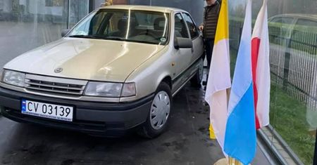 Tym samochodem jeździł Jan Paweł II. Wyjątkowa relikwia
