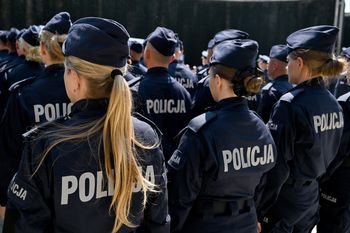 5400 na rękę i prawie 2 tys. na mieszkanie. I to na start