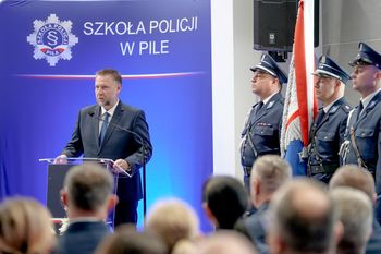 Święto Policji w Pile: minister Kierwiński odwiedził Szkołę Policji