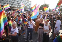 Marsz Równości w Krakowie. W tym samym czasie kontrmanifestacja