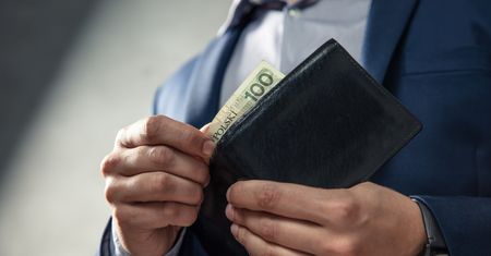 Program Money.pl 23.11 | Niepokojące dane o płacach Polaków. Jak to wpłynie na gospodarstwa domowe?