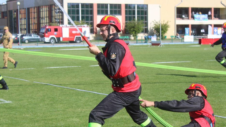 XIV Powiatowe Zawody Sportowo-Pożarnicze Ochotniczych Straży Pożarnych Powiatu Bełchatowskiego odbyły się na stadionie PCS w Bełchatowie
