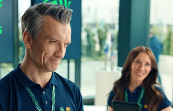 Plus jak Play? Nowa kampania operatora przypomina cykl reklam konkurencji