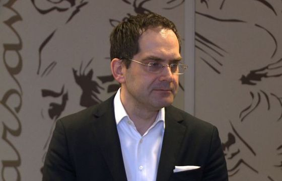 W internecie Polacy spędzają średnio 11 godzin dziennie. To prawie dwa razy więcej niż dwa lata temu