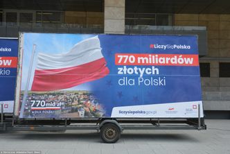 Rząd chwalił się pieniędzmi, których do dzisiaj nie ma. Na kampanię wydał grube miliony