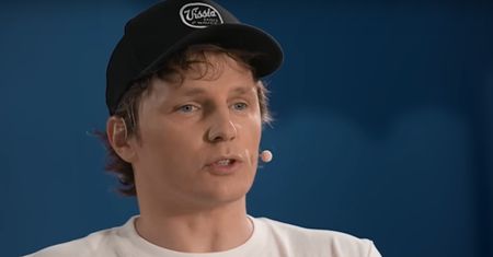 "Trzymałem wszystko w gotówce i zbankrutowałem". Ujawnia prawdę o majątku