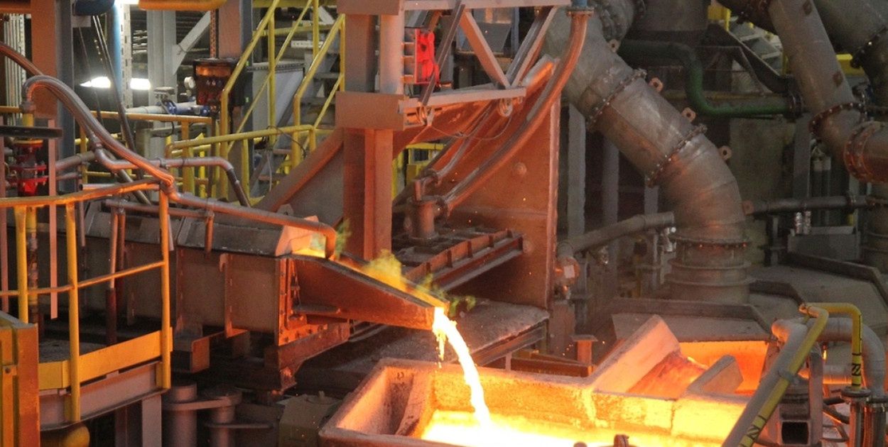 Legnica: Związki zawodowe Huty Miedzi Legnica walczą o miejsca pracy