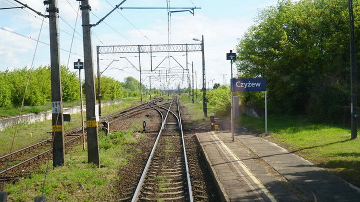 Bierutów. Nożownik zaatakował maszynistę. Pasażerowie i obsługa uratowali mężczyznę