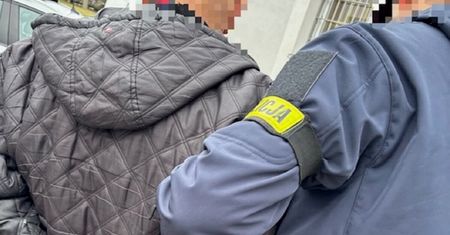 60-latek zatrzymany za kradzież rozbójniczą w Kraśniku. Ukradł czekoladę i groził ekspedientce