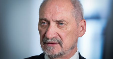 PiS szykuje nową lustrację. Macierewicz zabrał głos