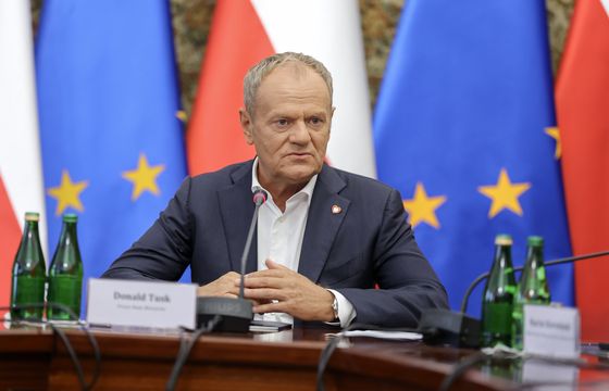 Po atakach w szkołach. Premier: trzeba natychmiast blokować mowę nienawiści w sieci. Ale przepisy zawetował prezydent