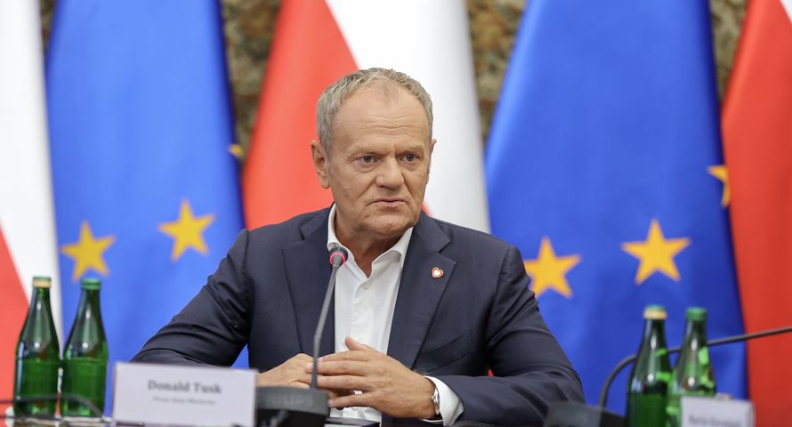 Po atakach w szkołach. Premier: trzeba natychmiast blokować mowę nienawiści w sieci. Ale przepisy zawetował prezydent