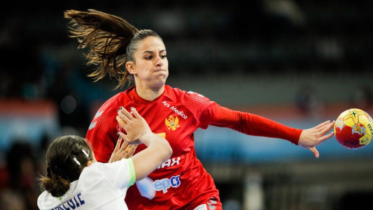 Zdjęcie okładkowe artykułu: Materiały prasowe / IHF / Women's World Championship Spain 2021 / Na zdjęciu: Sanja Premović (Czarnogóra)