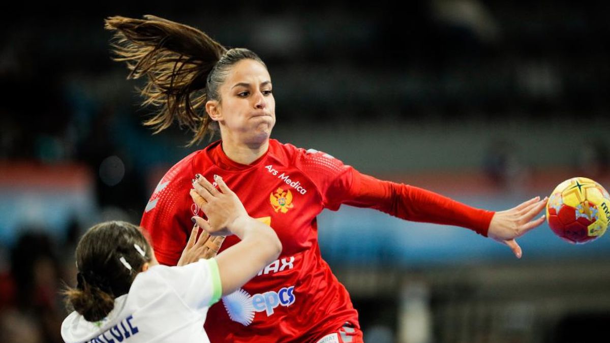 Materiały prasowe / IHF / Women's World Championship Spain 2021 / Na zdjęciu: Sanja Premović (Czarnogóra)