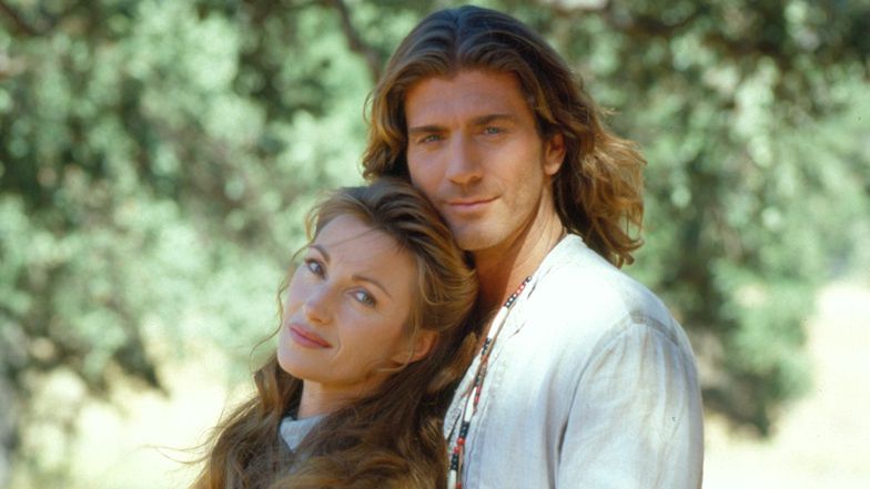 Jane Seymour przyjęła pod swój dach serialowego ukochanego z rodziną. Dom Joe Lando doszczętnie spłonął. "Zostaliśmy z niczym"