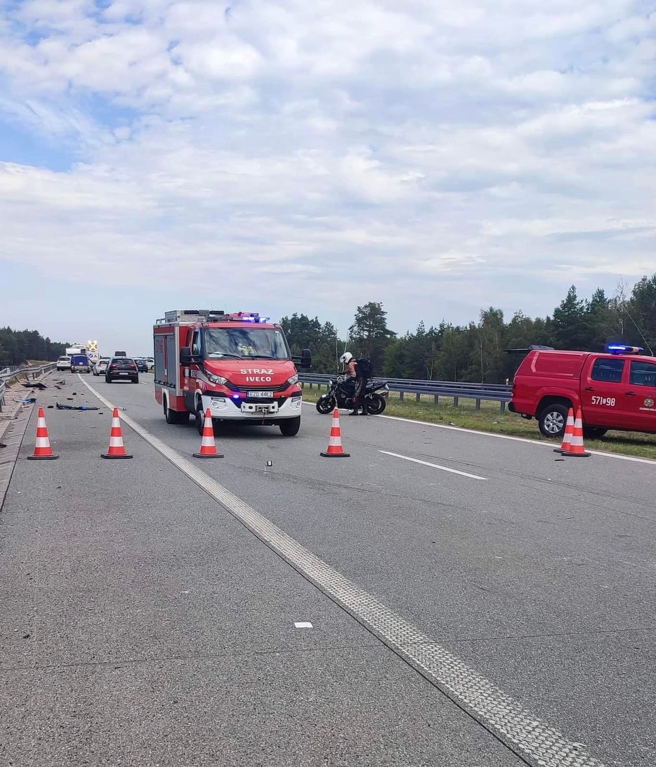 Tragedia na S8. Alfa romeo uderzyła w smarta. Nie żyje 28-latka 