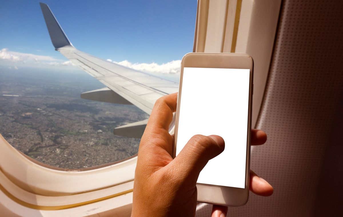 Pilot easyJet: Nie ma się czym przejmować, gdy zapomnimy wyłączyć telefon podczas lotu