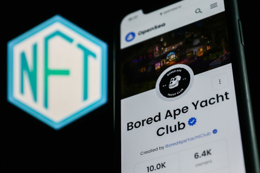 Bored Ape jak małpi biznes. Właściciele NFT tracą miliony w wyniku ataku - Bored Ape Yacht Club padł ofiarą hakerów.