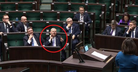 Suski zakłócał obrady. Błyskawiczna reakcja wicemarszałkini