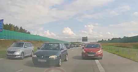 Bulwersująca sytuacja na A1. Internauci nie zostawili suchej nitki na kierowcy