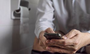 Częste wizyty w toalecie mogą oznaczać poważną chorobę. Eksperci ostrzegają