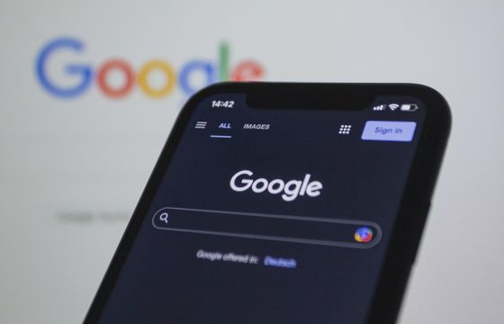Google z licencjami dla wybranych wydawców. Na start 20 tytułów