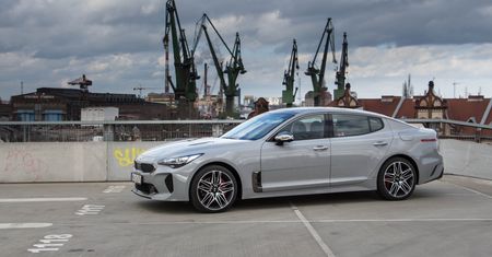 Test: Kia Stinger GT 3.3 V6 – było dobrze, a jest jeszcze lepiej. Czy klienci to docenią?
