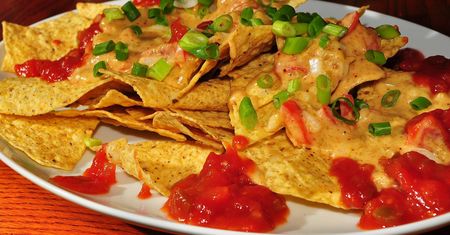 Nachos o niskiej zawartości tłuszczu opiekane bez dodatku tłuszczu