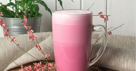 Latte z buraka. Ten przepis podbija sieć!