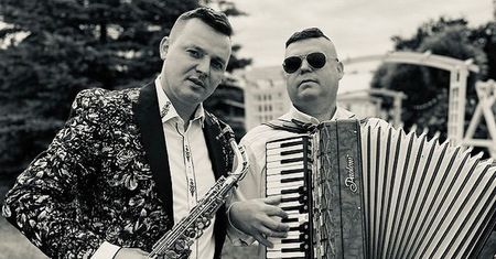 Nie żyje gwiazdor disco polo. "Piękny Maniek" miał 44 lata