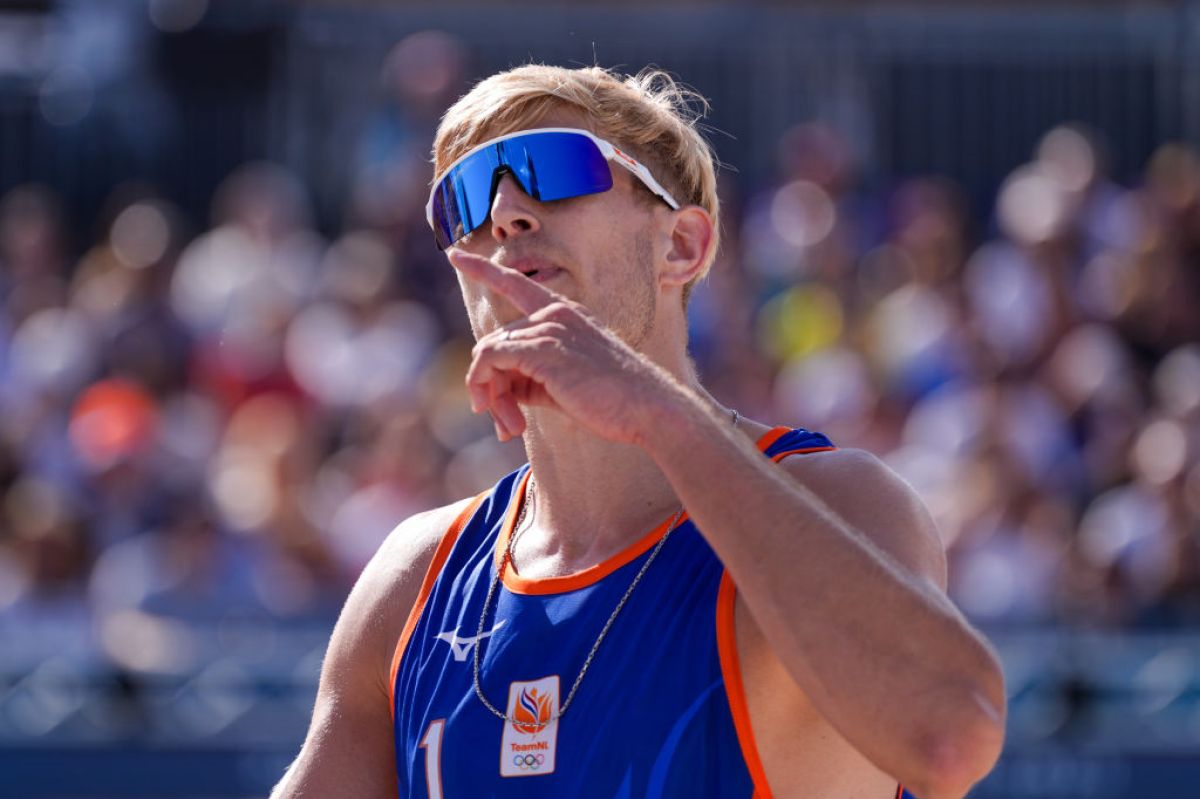 Steven Van de Velde is competing in the Olympic Games, even though he raped a 12-year-old girl.