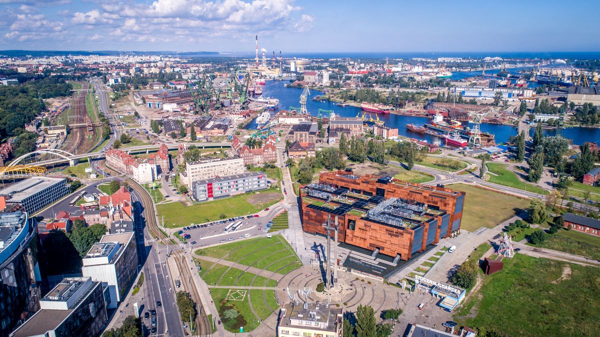 Budynek Europejskiego Centrum Solidarności w Gdańsku imponuje 