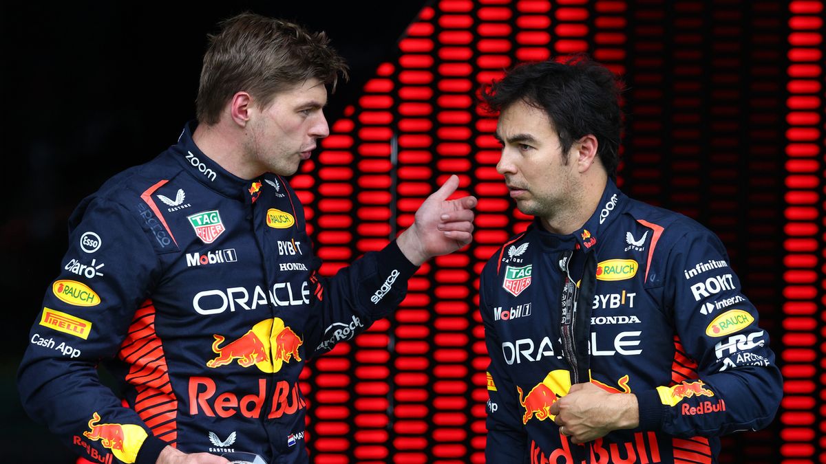 Max Verstappen (po lewej) i Sergio Perez