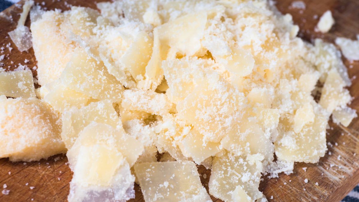 Parmezan częściej powinien gościć w naszej diecie