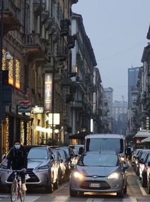 Milan to ban cars from city centre as early as 2024