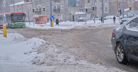 Za kilka godzin zmieni się pogoda! Nad nasz region nadciągają intensywne opady śniegu. Spadnie nawet 15 centymetrów